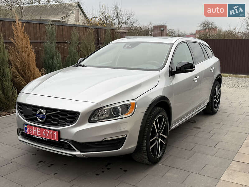 Універсал Volvo V60 Cross Country 2017 в Києві фото Універсал Volvo V60 Cross Country 2017 в Києві
