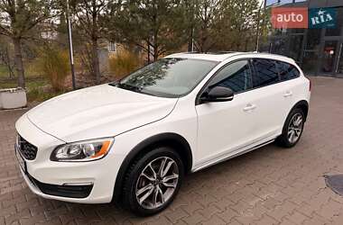 Универсал Volvo V60 Cross Country 2016 в Ровно