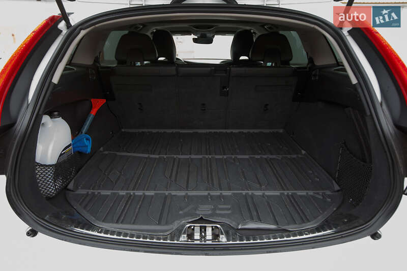 Универсал Volvo V60 Cross Country 2016 в Львове