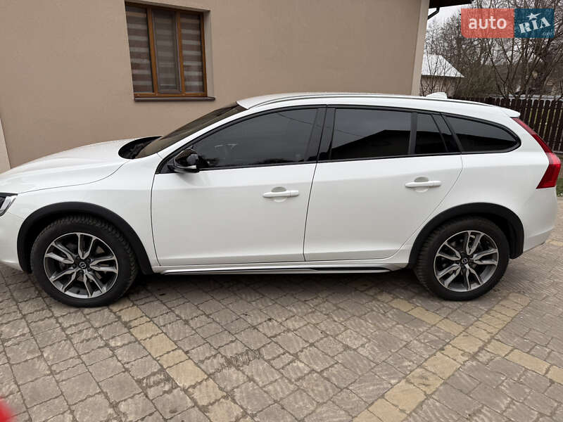 Универсал Volvo V60 Cross Country 2017 в Львове фото 15 Универсал Volvo V60 Cross Country 2017 в Львове