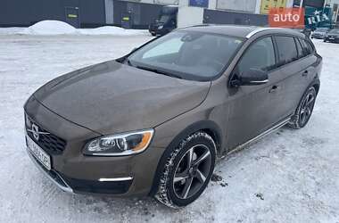 Универсал Volvo V60 Cross Country 2015 в Киеве
