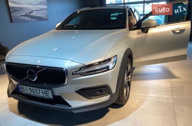 Универсал Volvo V60 Cross Country 2020 в Полтаве