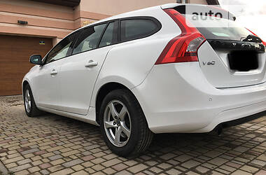 Універсал Volvo V60 2017 в 