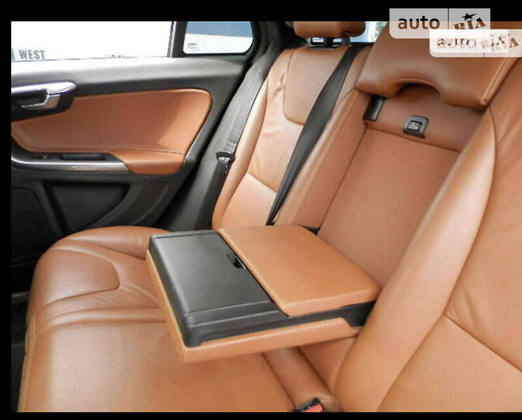 Универсал Volvo V60 2012 в Луцке