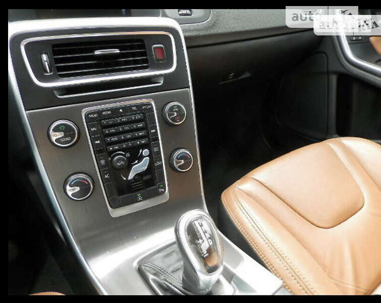 Универсал Volvo V60 2012 в Луцке