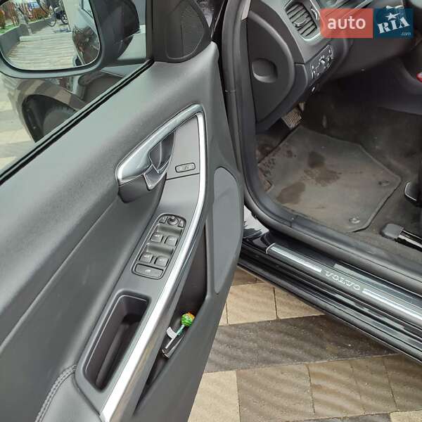 Универсал Volvo V60 2015 в Ужгороде