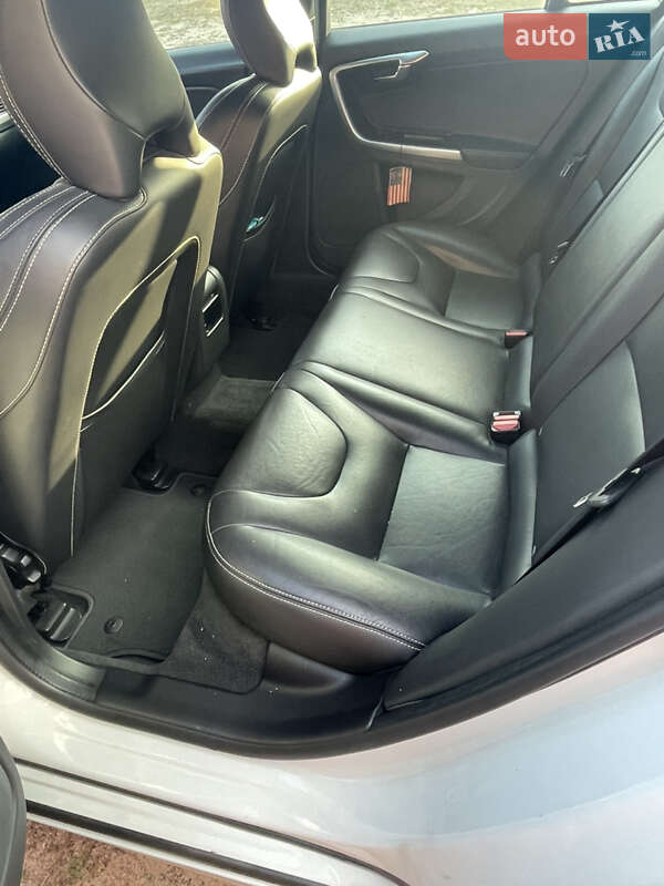 Універсал Volvo V60 2017 в Києві