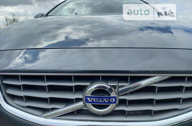 Универсал Volvo V60 2010 в Владимир-Волынском