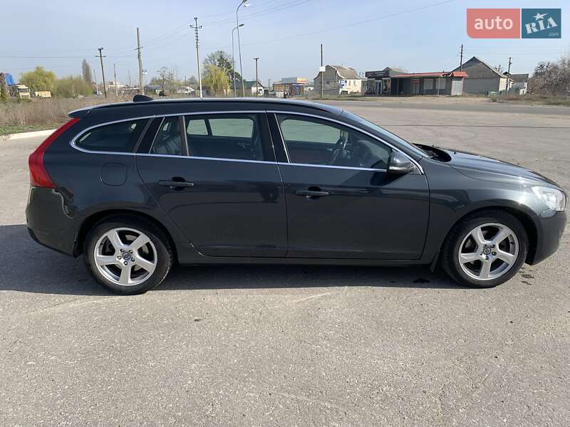 Универсал Volvo V60 2012 в Изюме