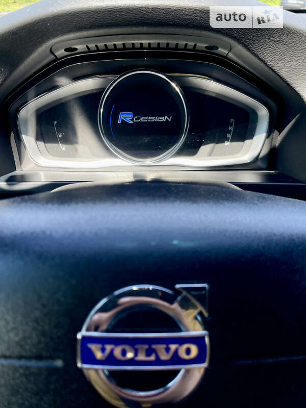 Универсал Volvo V60 2015 в Луцке