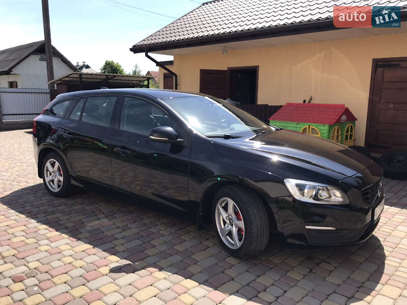 Универсал Volvo V60 2017 в Калуше