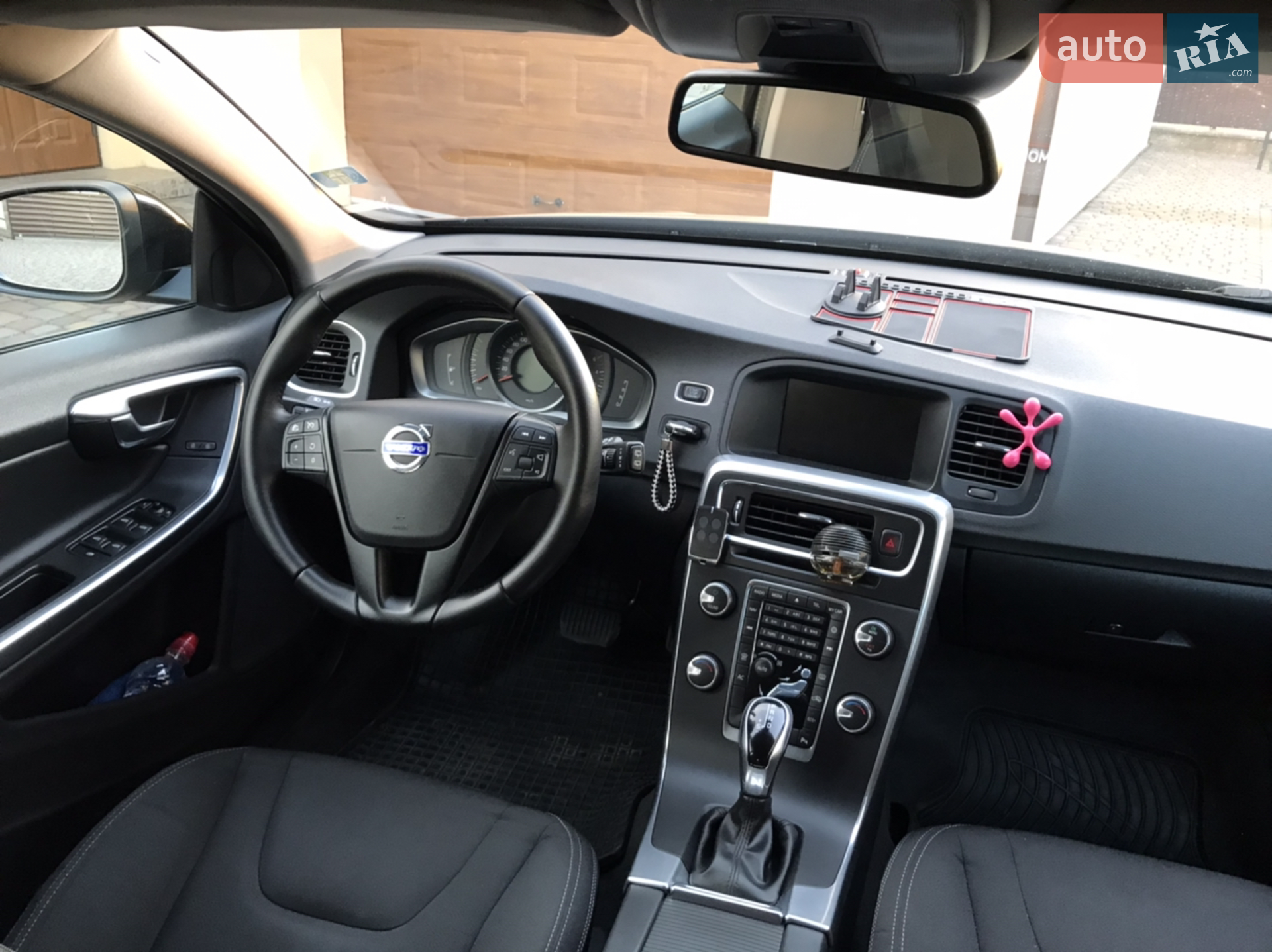 2017 Volvo V60 - мініатюра 13
