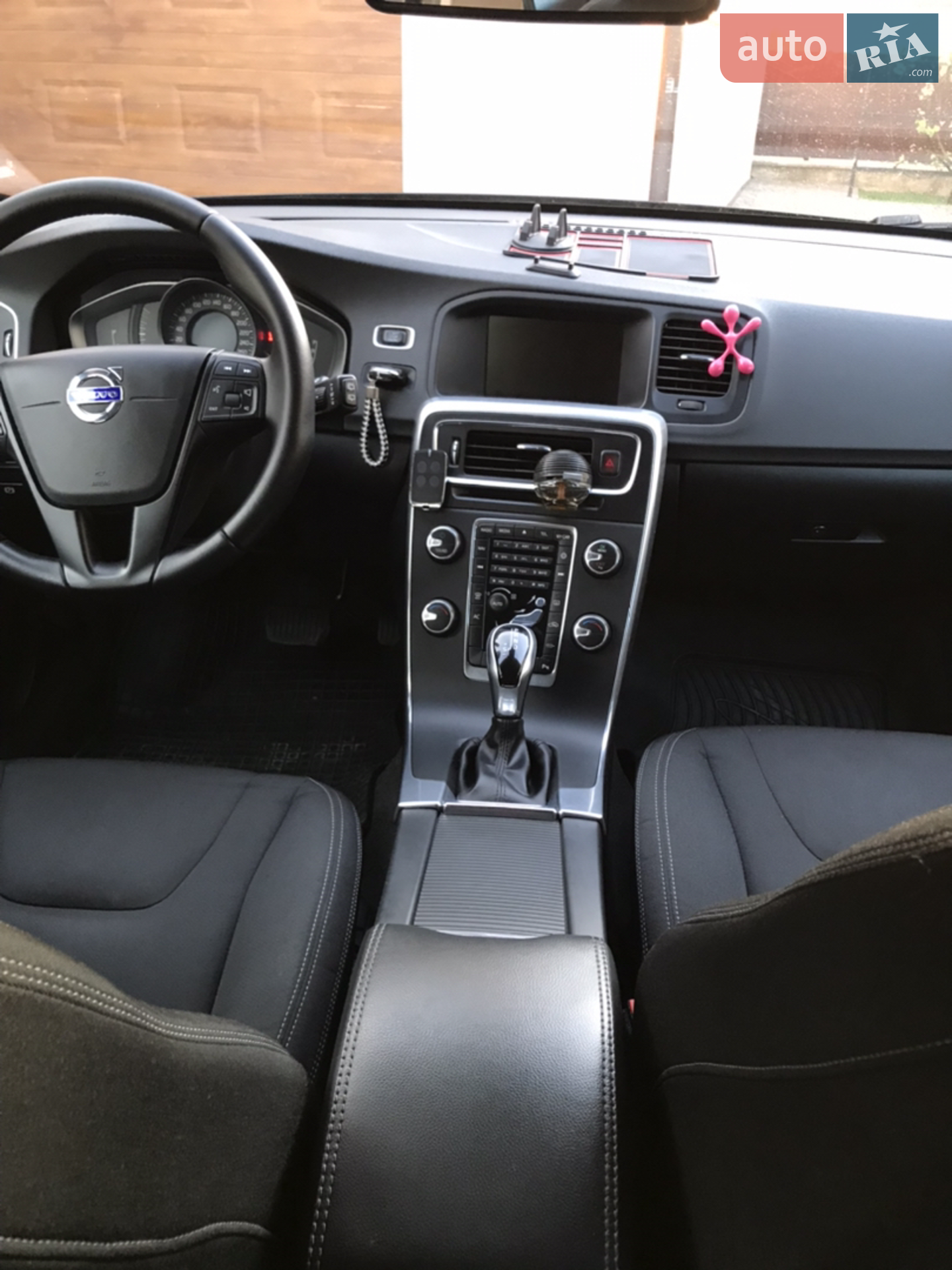 2017 Volvo V60 - мініатюра 16