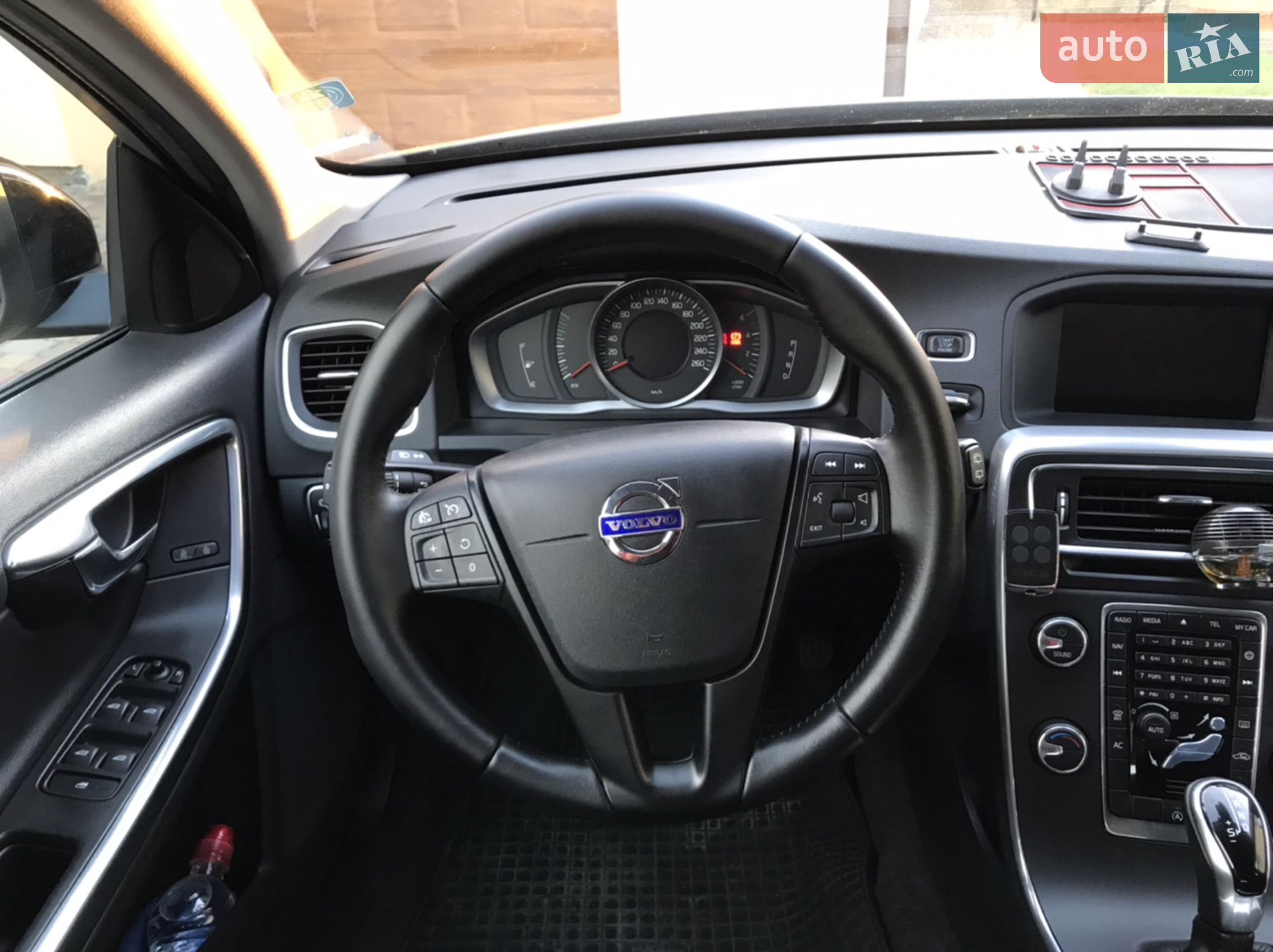 2017 Volvo V60 - мініатюра 18
