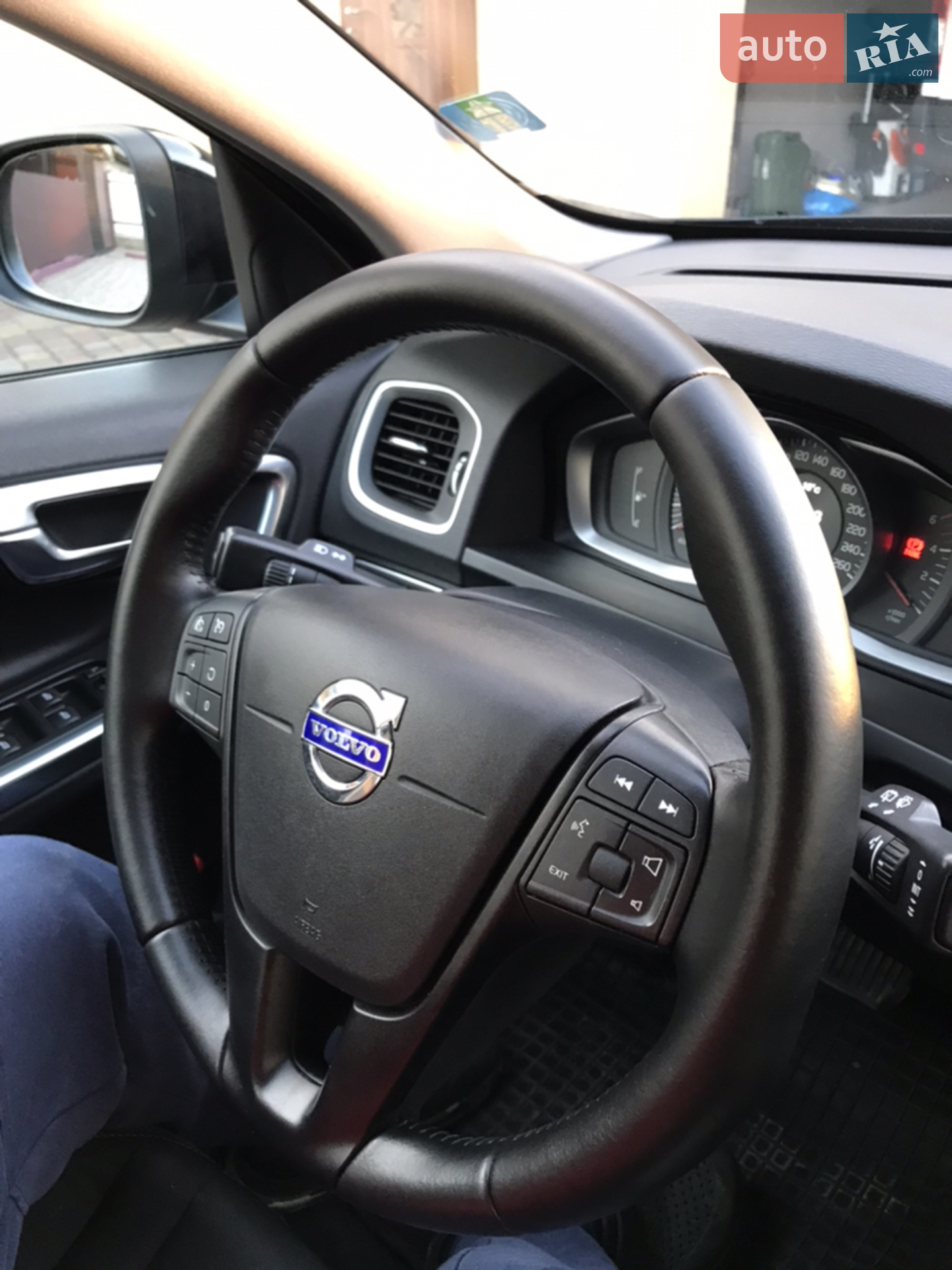 2017 Volvo V60 - мініатюра 20
