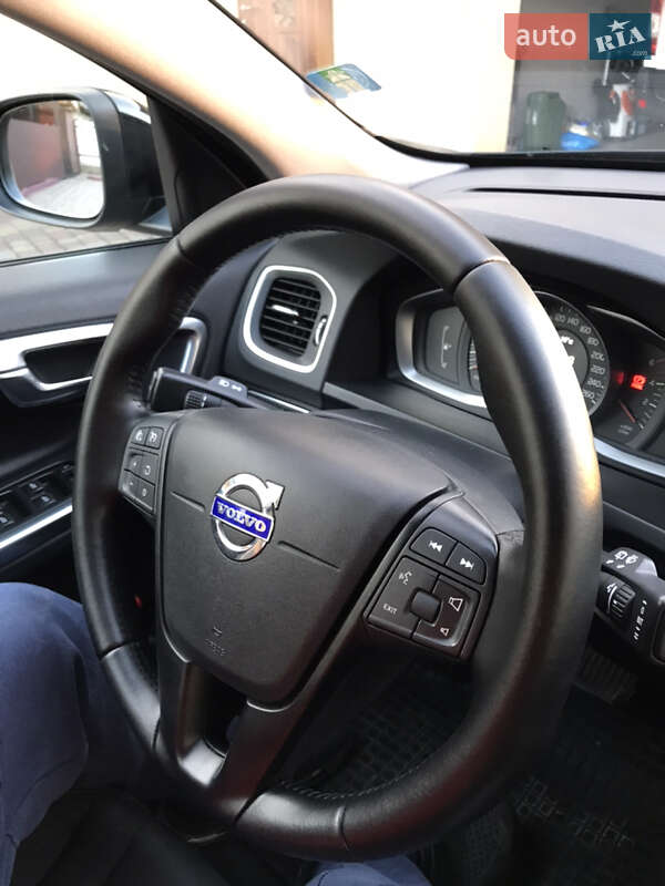 Универсал Volvo V60 2017 в Калуше