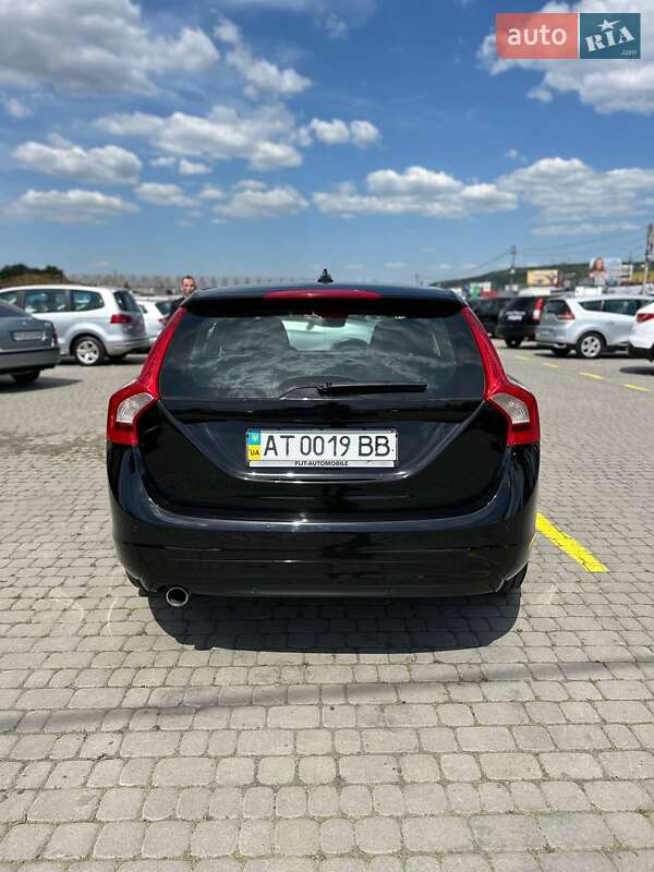 Универсал Volvo V60 2014 в Черновцах