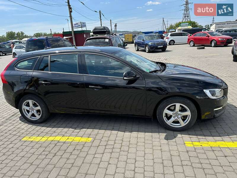 Универсал Volvo V60 2014 в Черновцах фото 10 Универсал Volvo V60 2014 в Черновцах