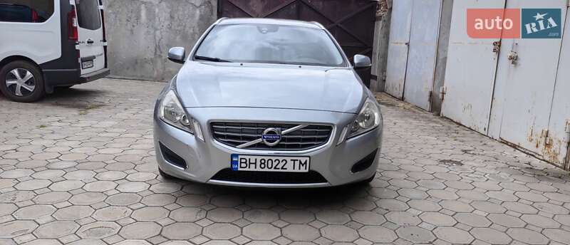 Универсал Volvo V60 2012 в Измаиле