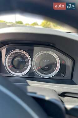 Универсал Volvo V60 2012 в 