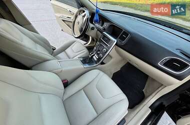 Универсал Volvo V60 2014 в 