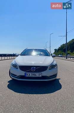 Универсал Volvo V60 2014 в Киеве