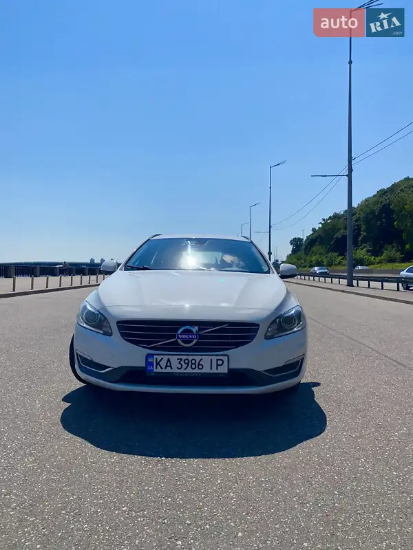 Volvo V60 2014 VIN YV1FW848BE1212761 фото оголошення 3 з 71