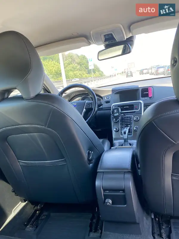 Volvo V60 2014 VIN YV1FW848BE1212761 фото оголошення 14 з 71