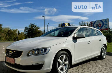 Универсал Volvo V60 2015 в Киеве