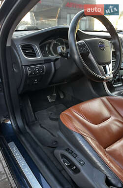 Универсал Volvo V60 2013 в 