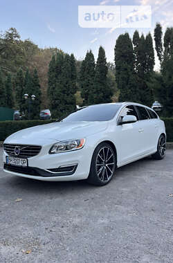 Універсал Volvo V60 2016 в Тернополі