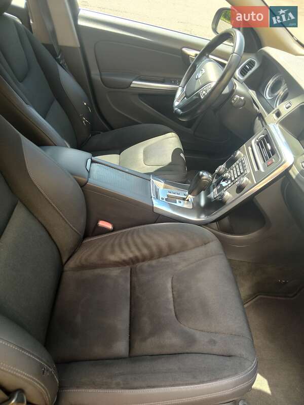 Універсал Volvo V60 2012 в Рівному