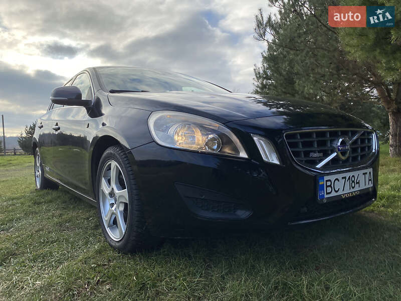 Универсал Volvo V60 2011 в Дрогобыче