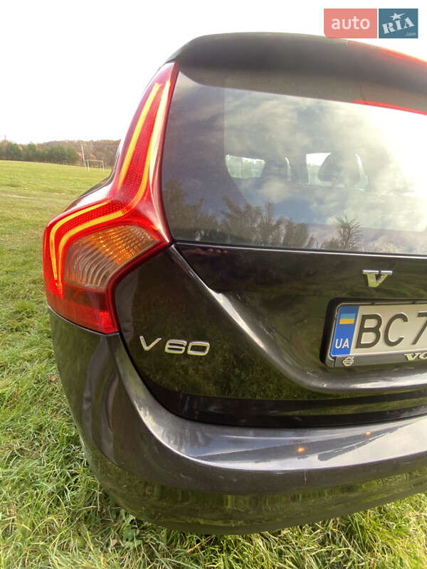 Универсал Volvo V60 2011 в Дрогобыче