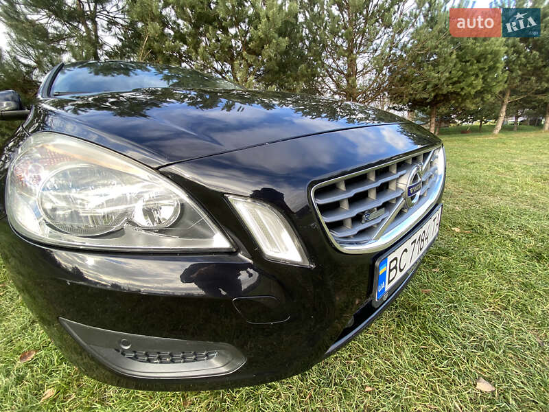 Универсал Volvo V60 2011 в Дрогобыче