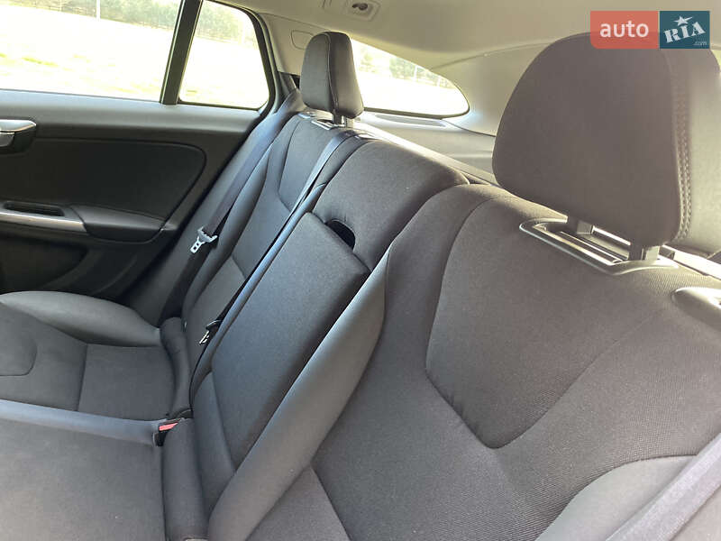 Универсал Volvo V60 2011 в Дрогобыче