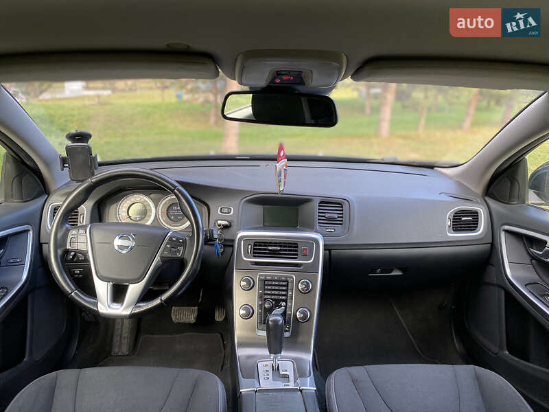 Универсал Volvo V60 2011 в Дрогобыче
