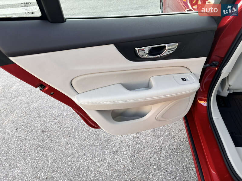 Универсал Volvo V60 2018 в Львове