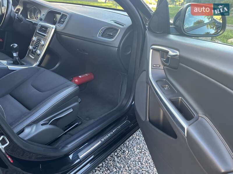 Универсал Volvo V60 2014 в Львове фото 12 Универсал Volvo V60 2014 в Львове