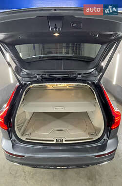 Универсал Volvo V60 2019 в 