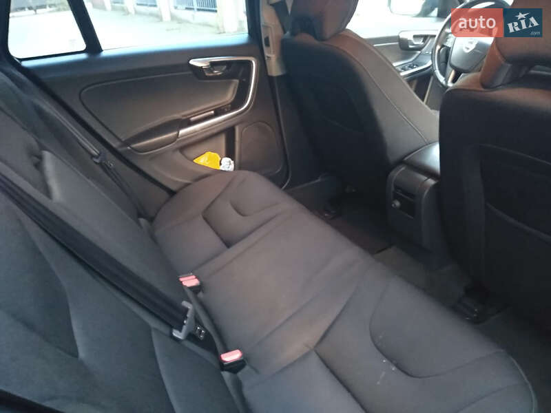 Универсал Volvo V60 2017 в Ровно фото 8 Универсал Volvo V60 2017 в Ровно