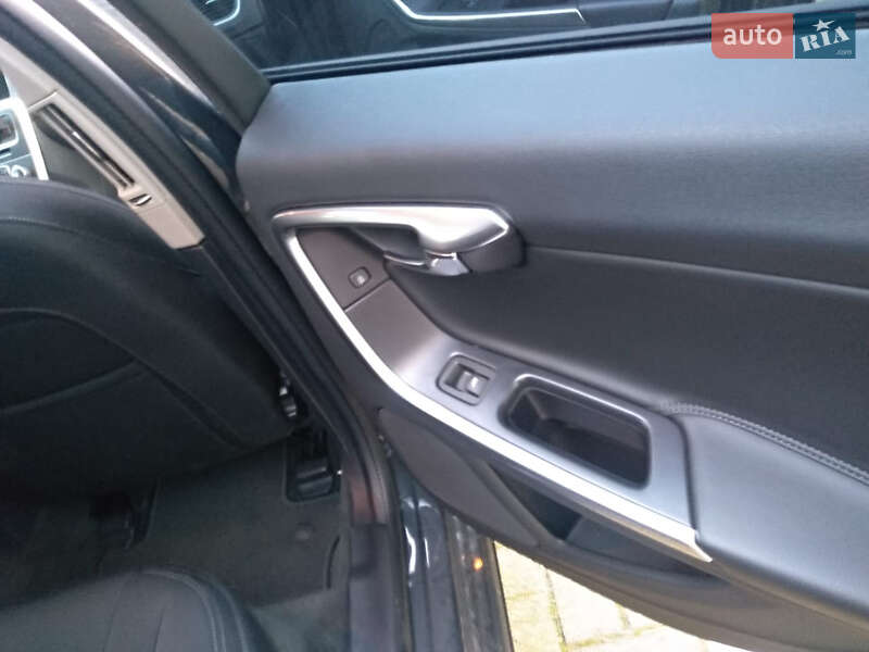 Универсал Volvo V60 2017 в Ровно фото 9 Универсал Volvo V60 2017 в Ровно
