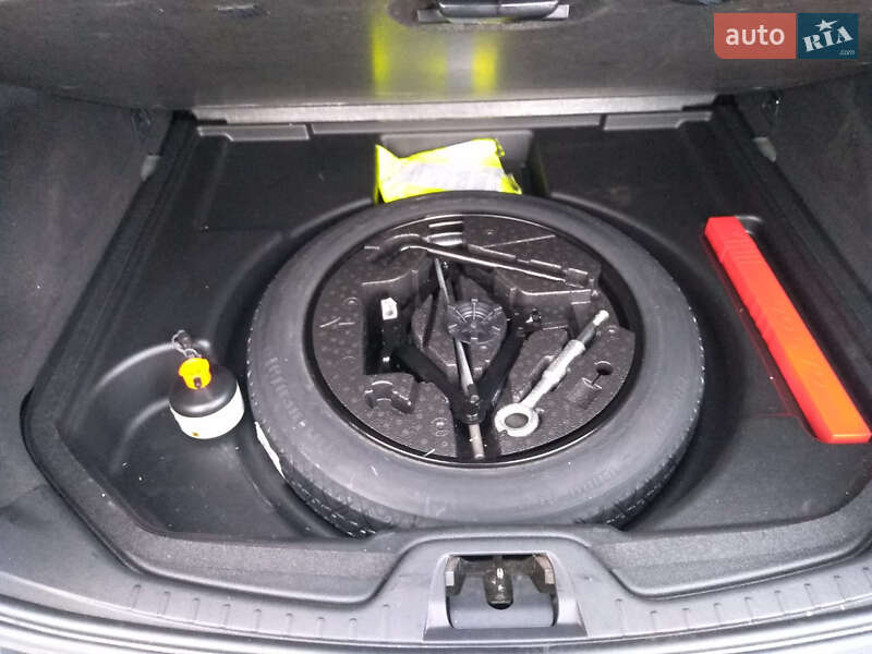 Универсал Volvo V60 2017 в Ровно фото 14 Универсал Volvo V60 2017 в Ровно