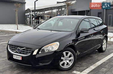 Універсал Volvo V60 2010 в Луцьку