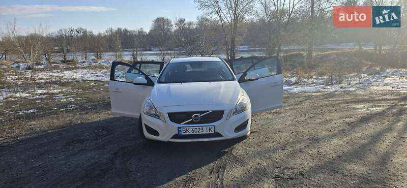 Універсал Volvo V60 2011 в 