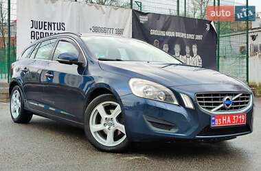 Универсал Volvo V60 2013 в Киеве