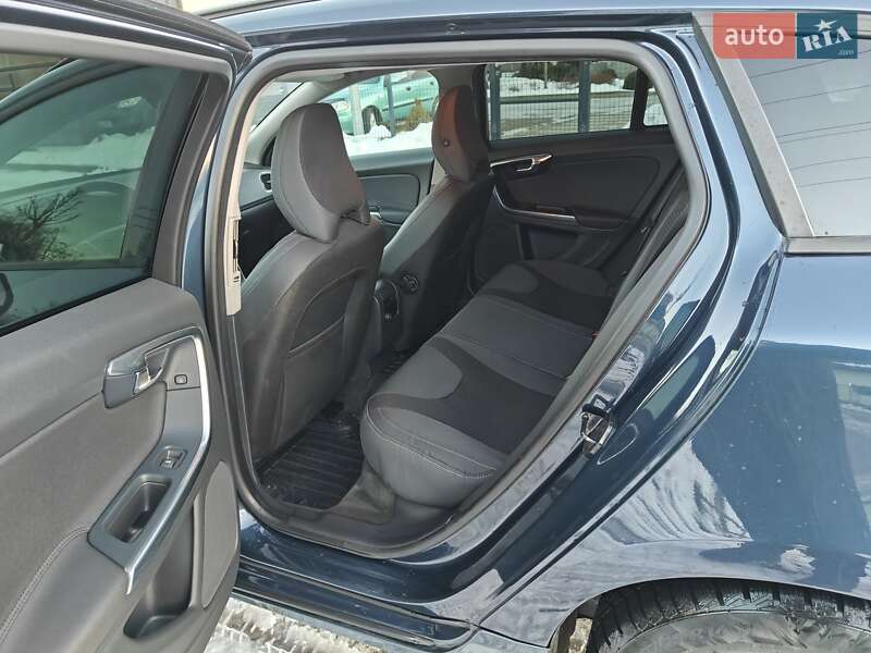 Універсал Volvo V60 2012 в Львові