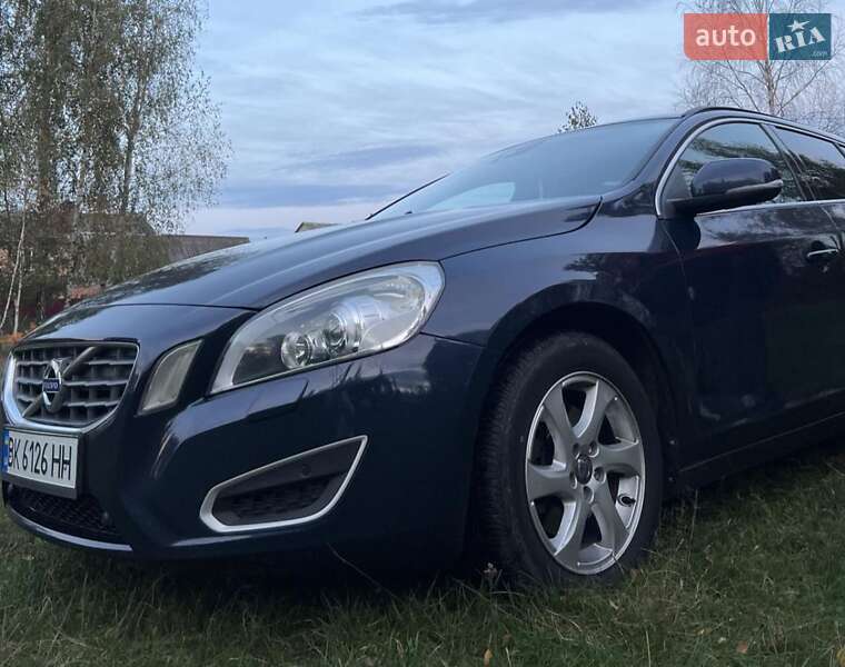 Универсал Volvo V60 2011 в Костополе