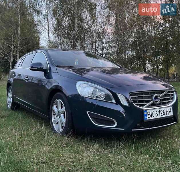 Volvo V60 2011