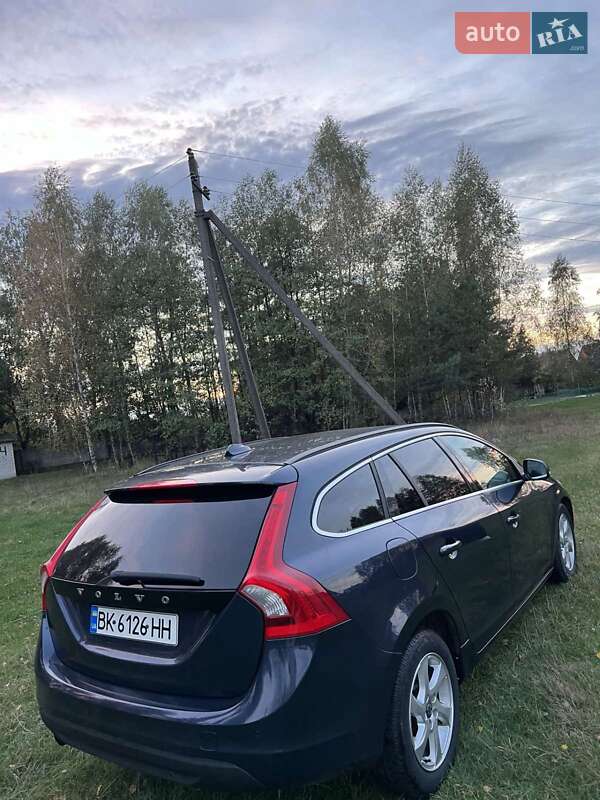 Универсал Volvo V60 2011 в Костополе
